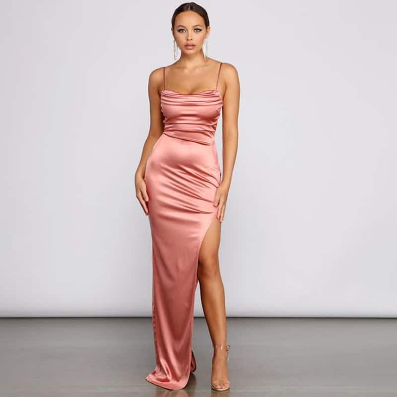 Robe en satin