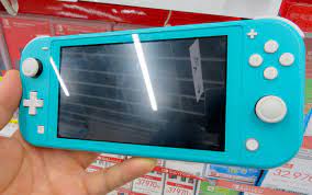 Nintendo Kit D'accessoires Tout-en-un  Pour Nintendo Switch Lite