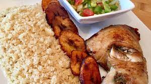 Poulet braisé + Attiéké