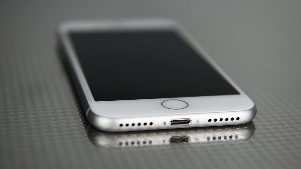 IPHONE 8