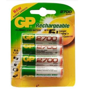 4 Piles Rechargeable GP Avec Un Chargeur