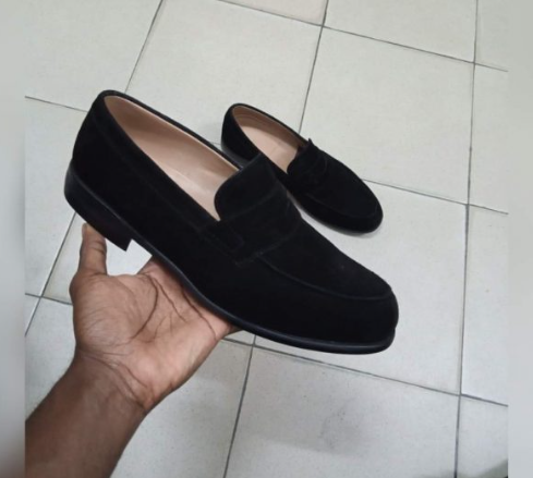 chaussures hommes-mocassin noir en daim
